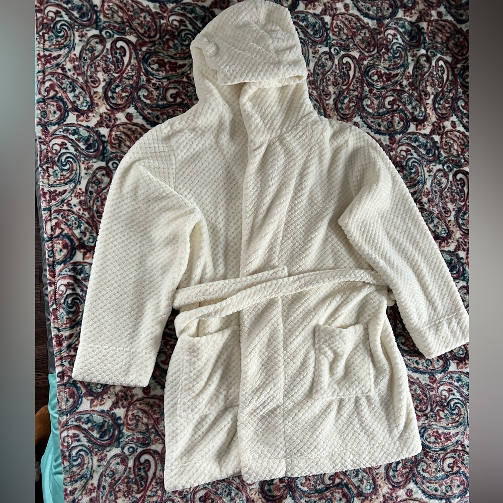 Fleece robe, size L, color white/cream